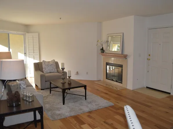 675 Oak Run Trl Unit 112, Oak Park, CA 91377