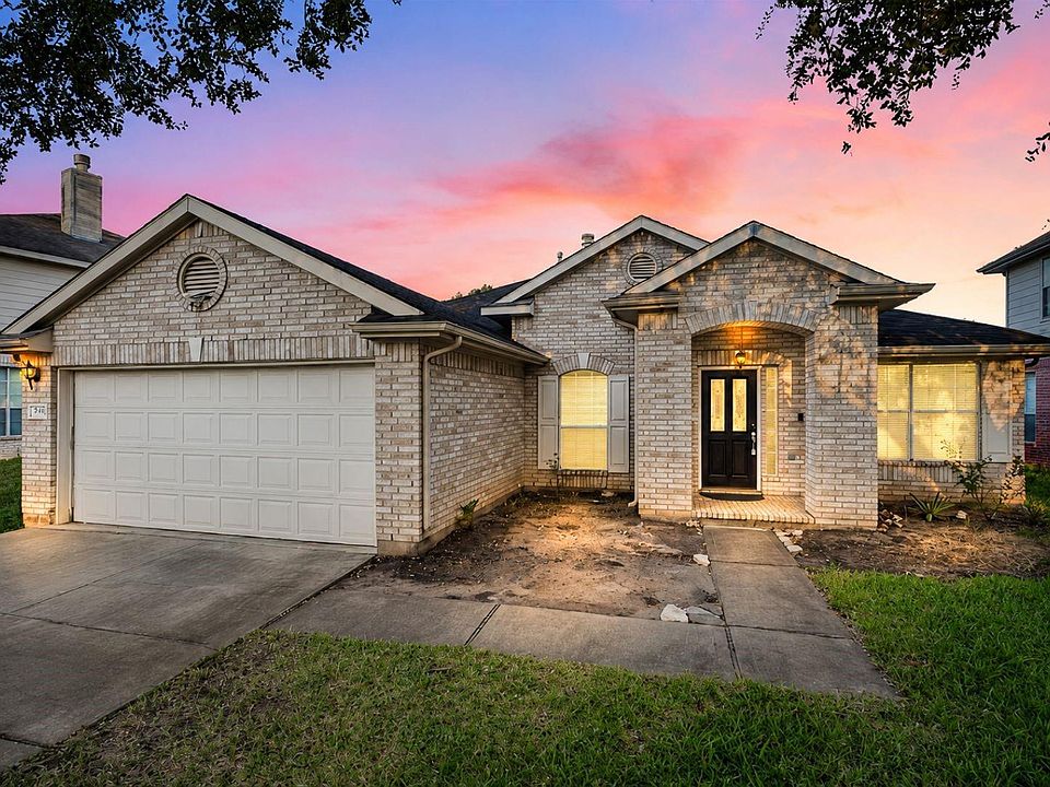 1st image of 2719 Riverhollow Ln