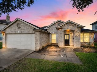 2719 Riverhollow Ln, Sugar Land, TX 77479