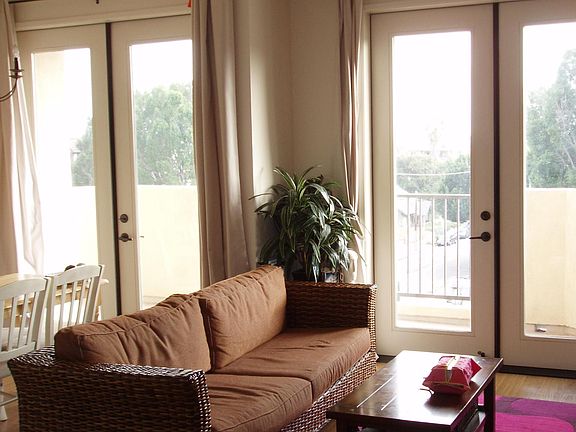 2nd image of 33 S Wilson Ave APT 405