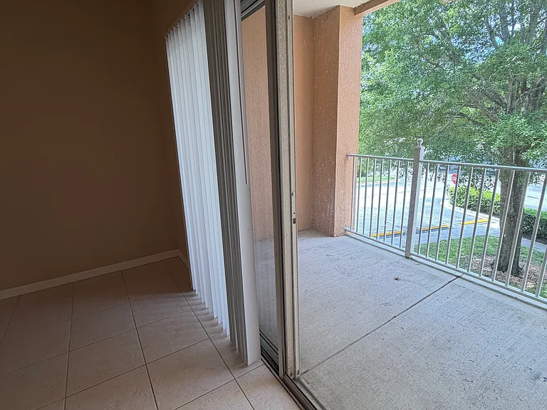 615 Fairway Dr #207 — Photo 9