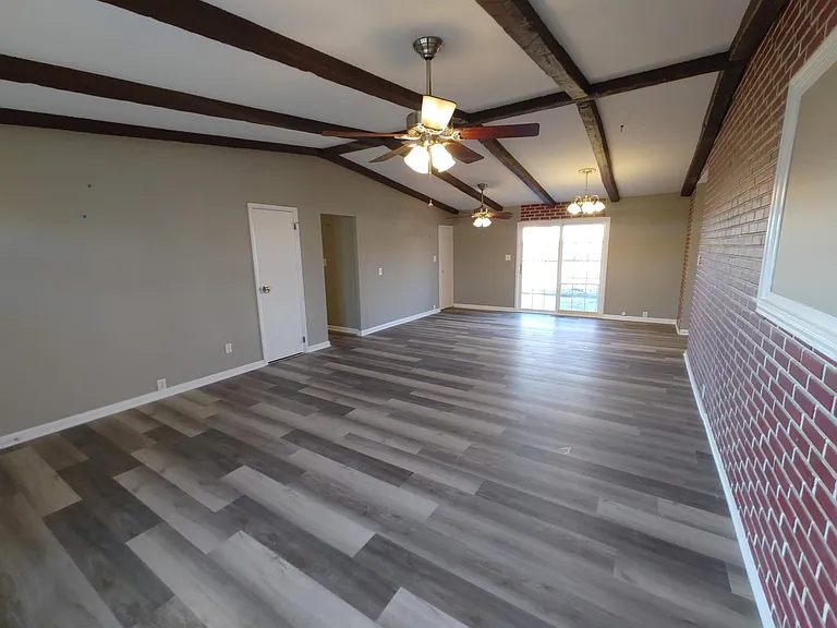 52 Beacon Ave — Photo 4