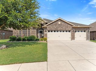 6911 Muirfield Dr, Arlington, TX 76001