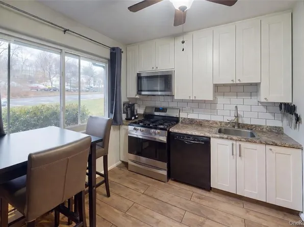 4 Blue Hill #A, Orangeburg, NY 10962