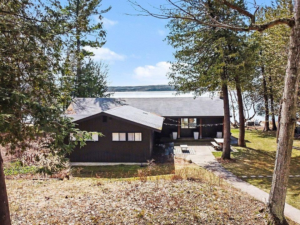 1st image of 6170 S Tamarack Ln