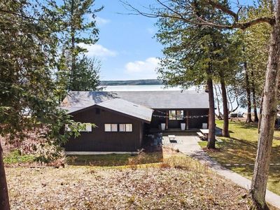 6170 S Tamarack Ln, Maple City, MI, 49664