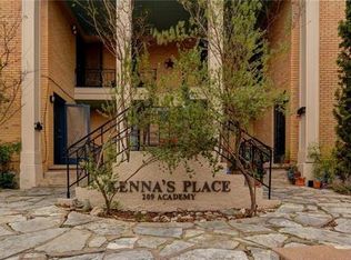 209 Academy Dr APT 3, Austin, TX 78704