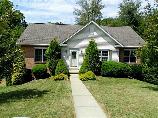 1st image of 81 Laurel Dr