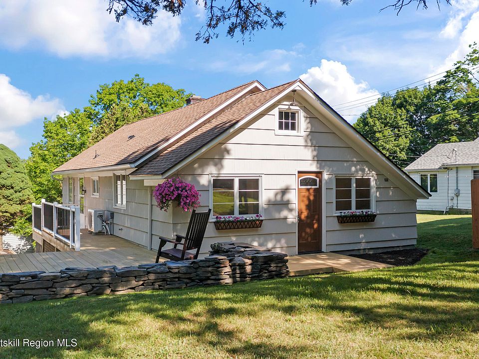 1st image of 33 Chapel Drive