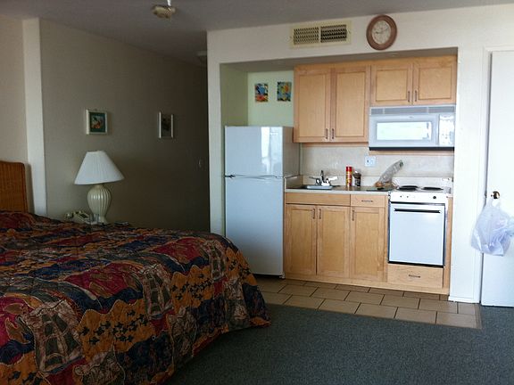 2nd image of 800 Sandcastle Drive #532