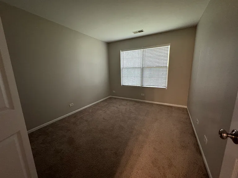 2399 Stoughton Cir #2399 — Photo 18