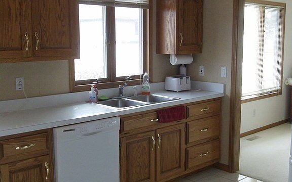 3rd image of 1609 Waterberry Dr