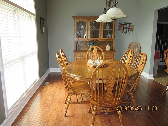 4th image of 1020 Eastview Dr