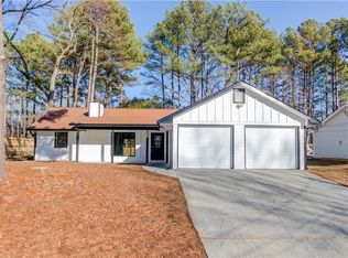 698 Springwood Dr NW, Lilburn, GA 30047