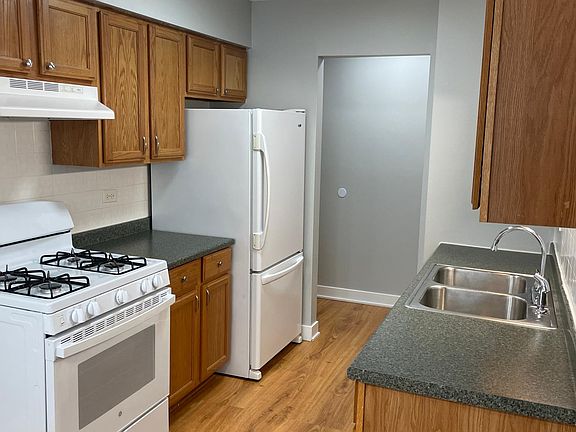 5th image of 8635 W Foster Ave Unit 3B