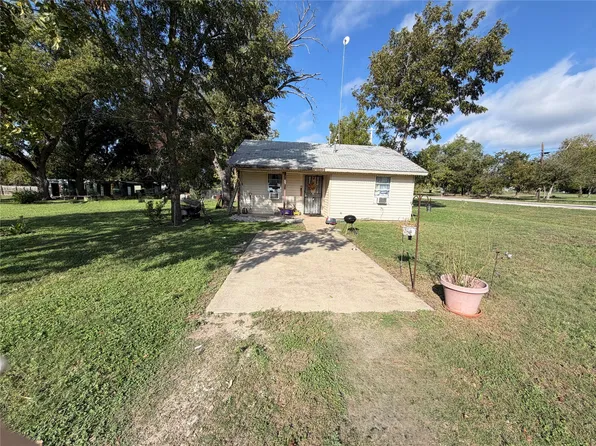 1105 Alexander, Morgan, TX 76671
