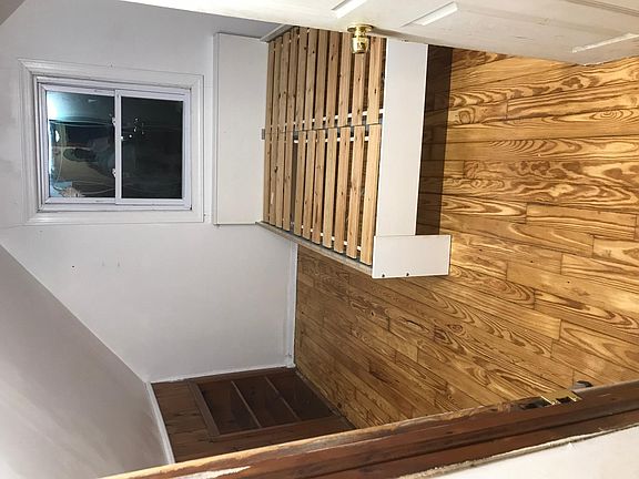 Upstairs bedroom 1