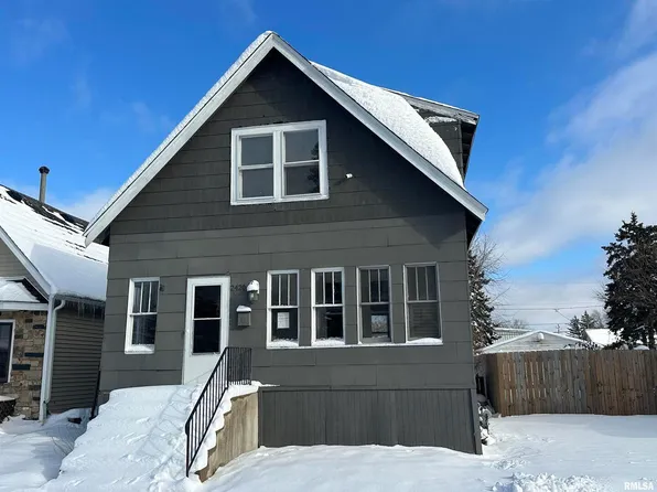 2420 15th St, Moline, IL 61265