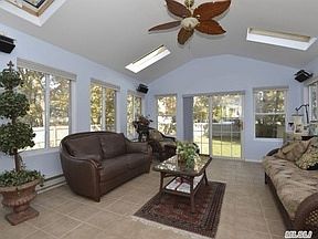 3rd image of 44 Gaetano Ln