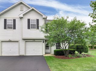 1296 Whispering Hills Dr, Naperville, IL 60540
