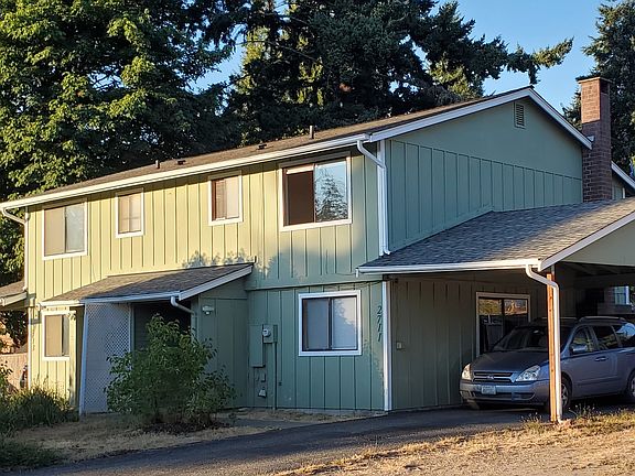 3rd image of 2713 SE Sedgwick Rd