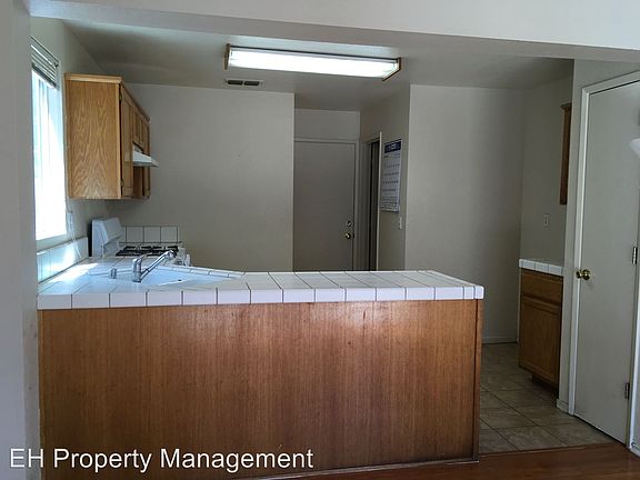 2nd image of 5512 Tamarindo Ln