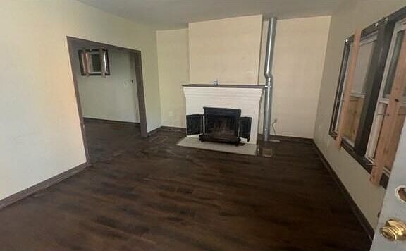 4th image of 244 S Harris Ave