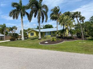 45 Harbor Ln, Englewood, FL 34223