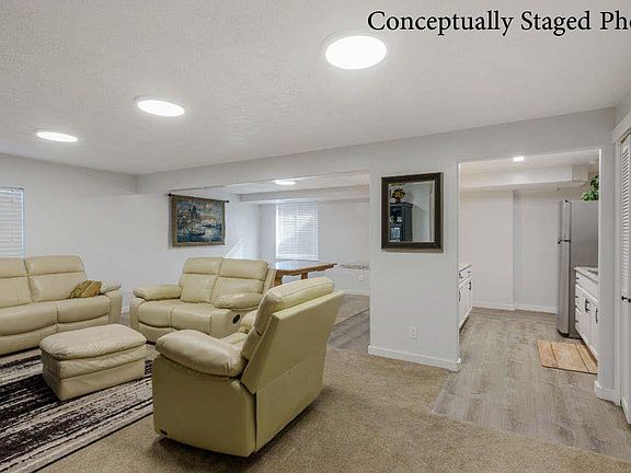 3rd image of 274 W Summerhill Dr S