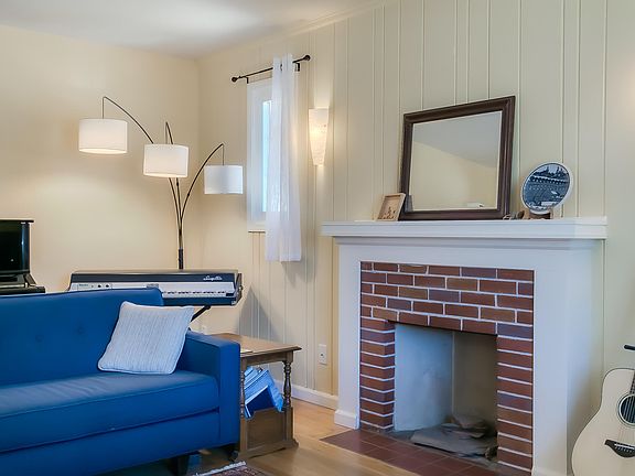 4th image of 213 Hermosa Dr NE