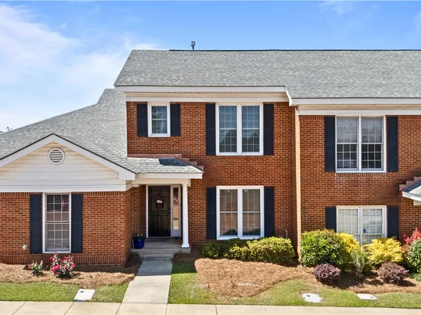 2003 Executive Park Dr APT 108, Opelika, AL 36801
