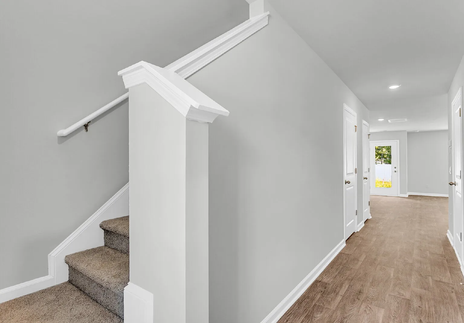 3 bed, 2.5 bath, 1418 sqft, $2,100 — Photo 2