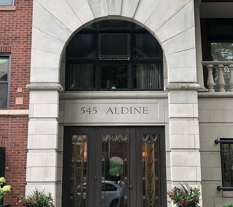1st image of 545 W Aldine Ave APT 5C