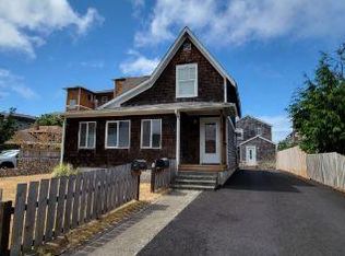 302 N Holladay Dr, Seaside, OR 97138