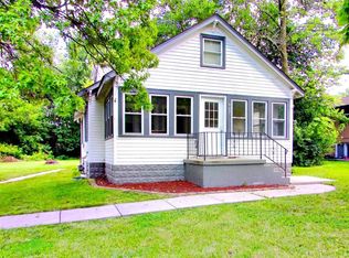 907 McCord Rd, Valparaiso, IN 46383