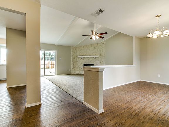 5th image of 2910 Hillsdale Ln
