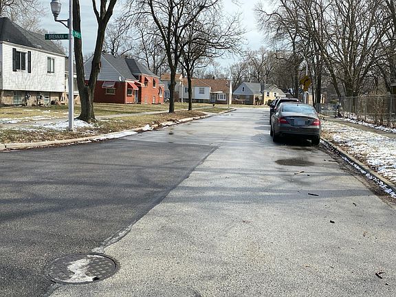 5th image of 2304 E 98th St