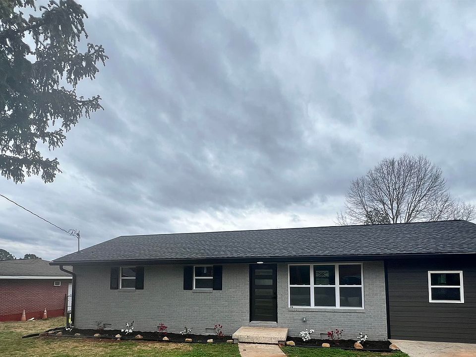 1st image of 337 Canterbury Dr