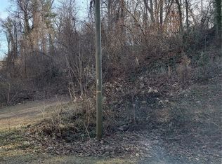 12A 35th Ave NW, Hickory, NC 28601