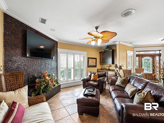 4th image of 468 Dune Dr