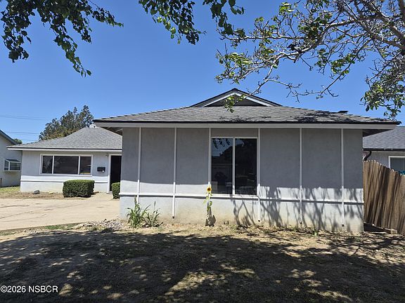 3rd image of 909 W Anthony Way