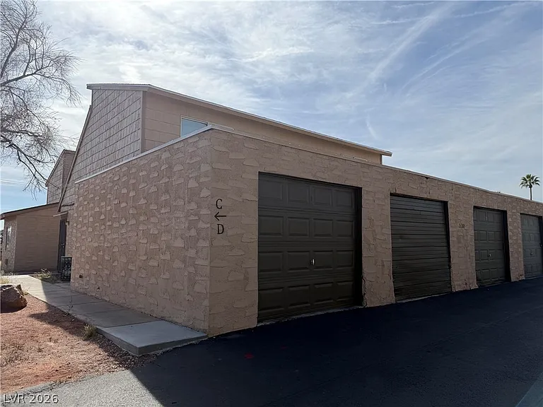 5188 Garden Ln #B — Photo 4