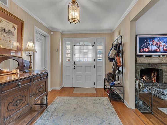 4th image of 175 Orchard St