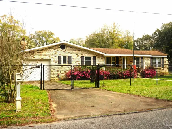 6850 Temple Ln, Pensacola, FL 32526