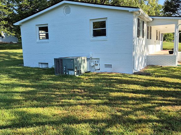 4th image of 1034 Monroe Cir