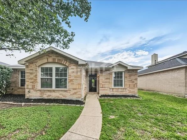 2930 Monticello Ln, Lancaster, TX 75134