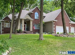 12094 Lincoln Ave, Clive, IA 50325