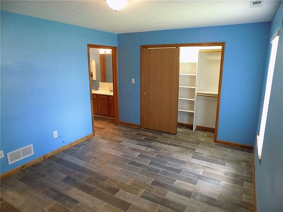 3rd image of 5522 Gateridge Ln