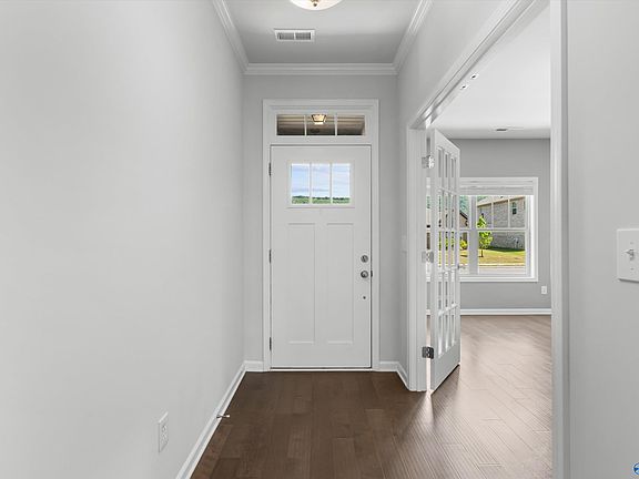 3rd image of 212 Jubilee Cir