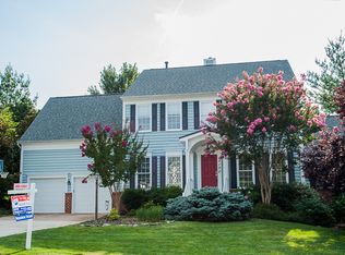 5100 Highbourne Ln, Centreville, VA 20120